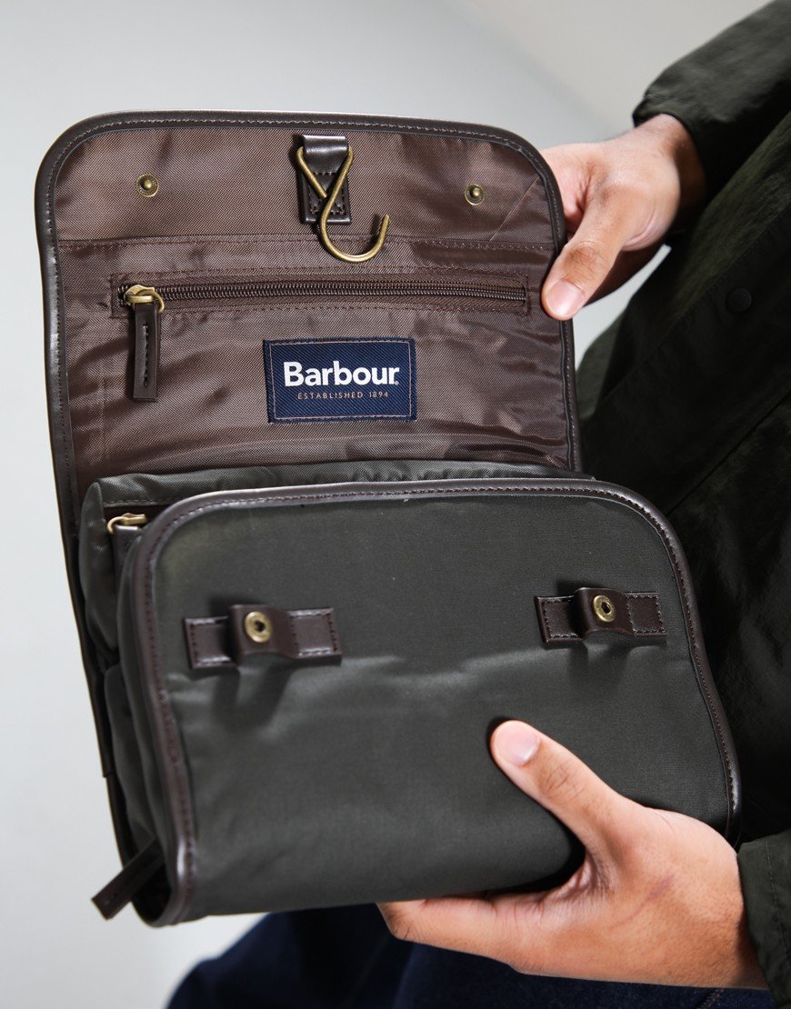 Barbour Wax Hanging Washbag Olive/Beacon