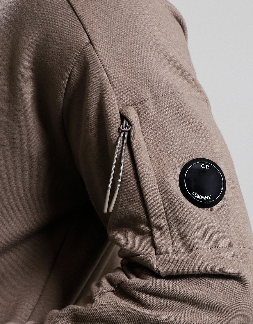 C.P. Company Lens Half Zip Sweat Walnut - Terraces Menswear