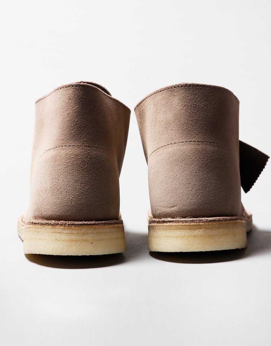 clarks desert boot mushroom