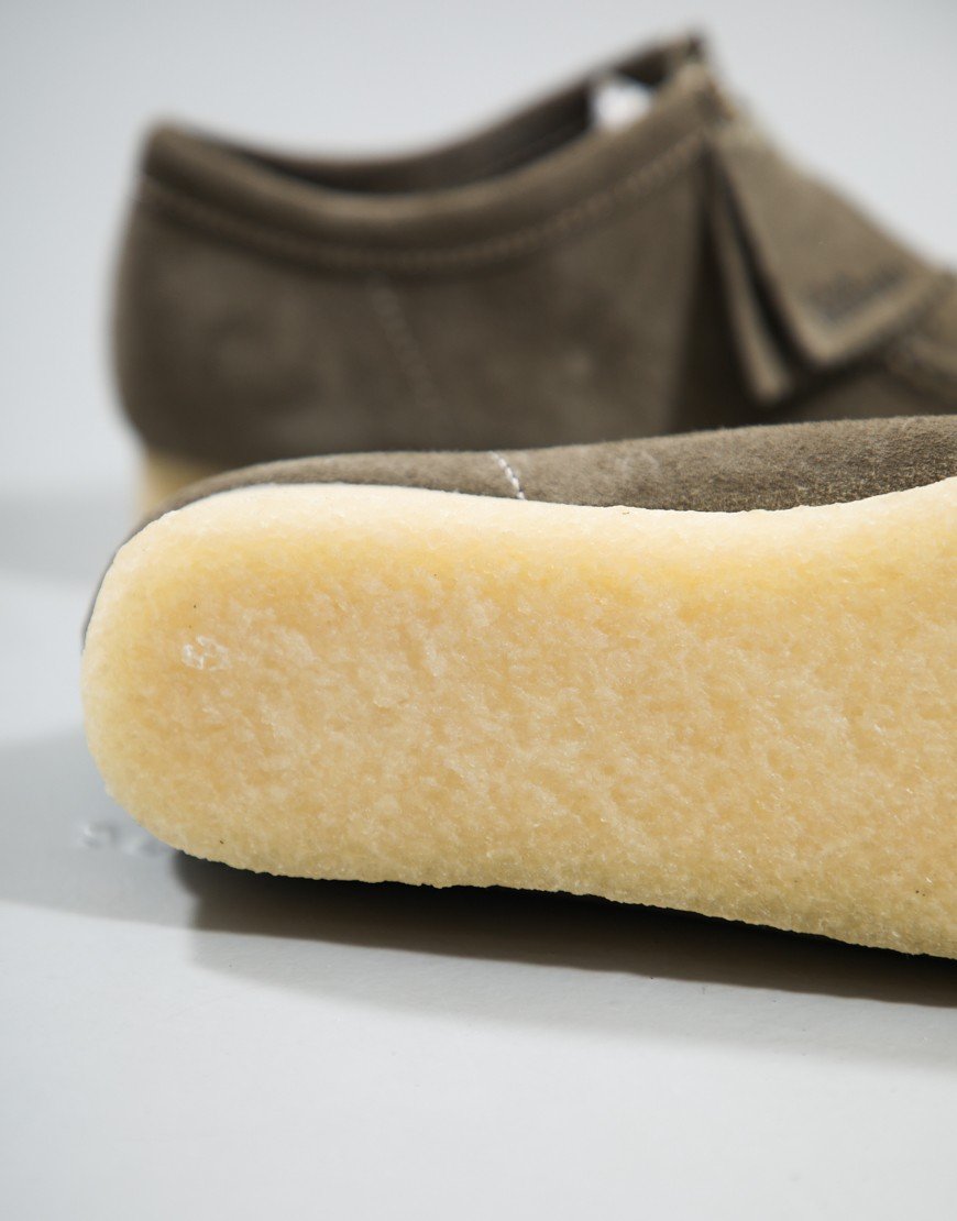 Clarks Originals Wallabee Shoe Smoke Grey Suede