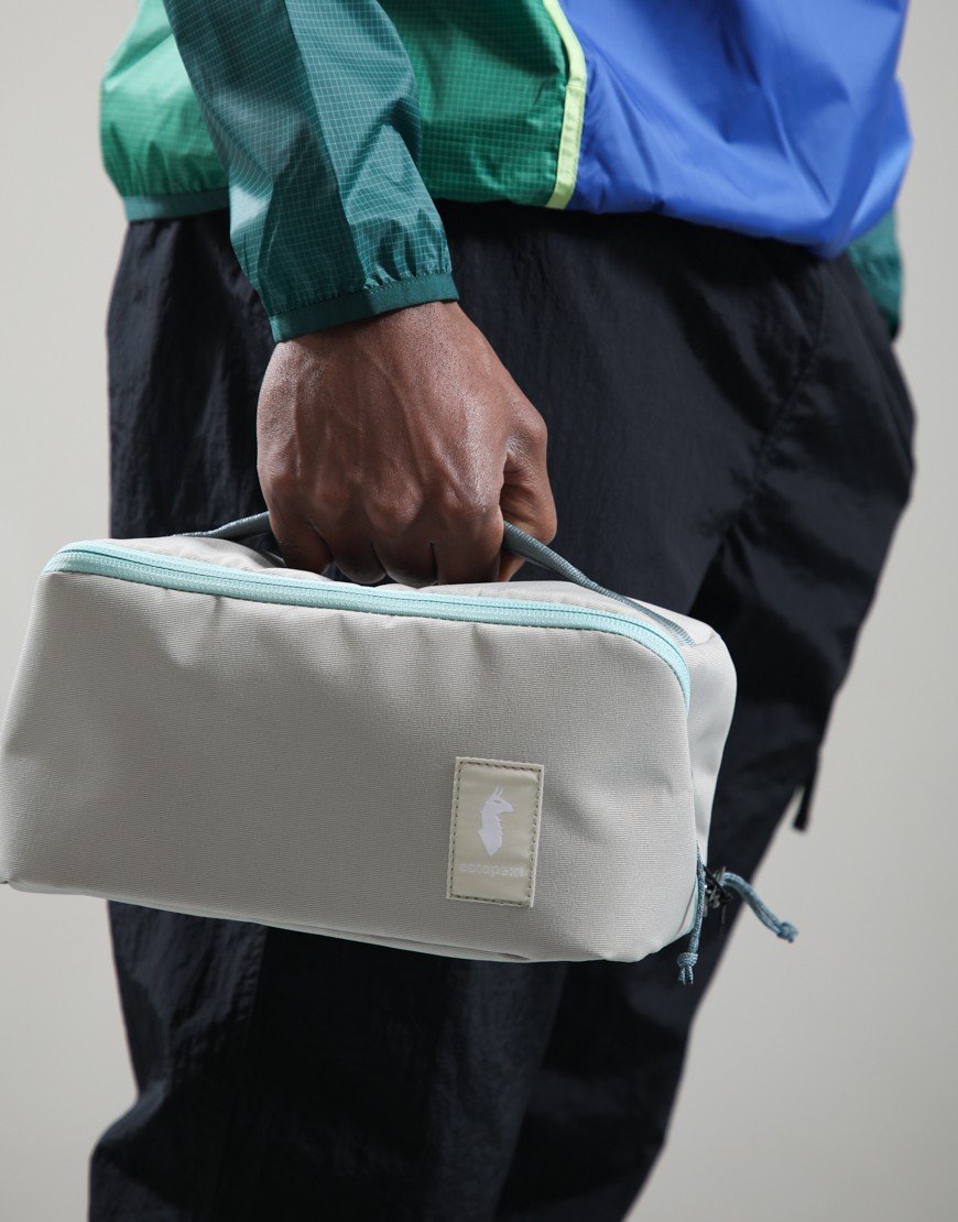 Cotopaxi Viaje Toiletry Kit Cada Dia Mineral