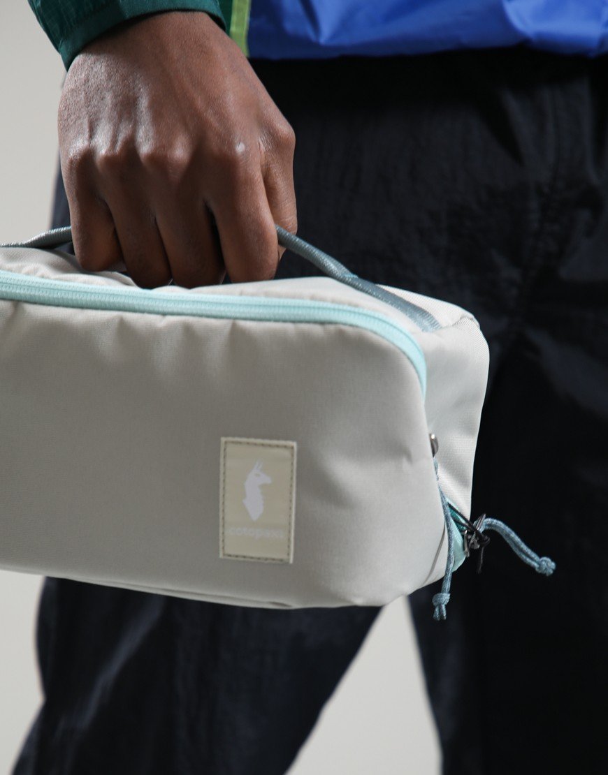 Cotopaxi Viaje Toiletry Kit Cada Dia Mineral