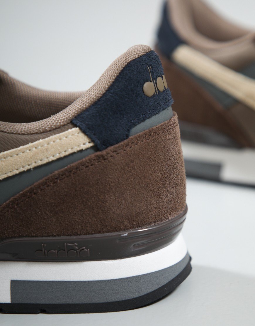 Diadora Camaro Triple M2 Trainers Shitake/Carafe