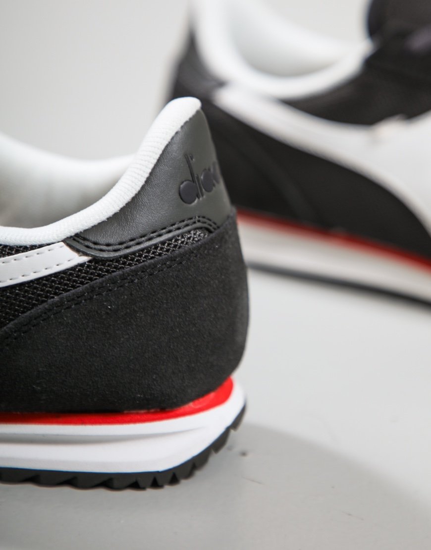 Diadora Cross Trainers  Black Beluga