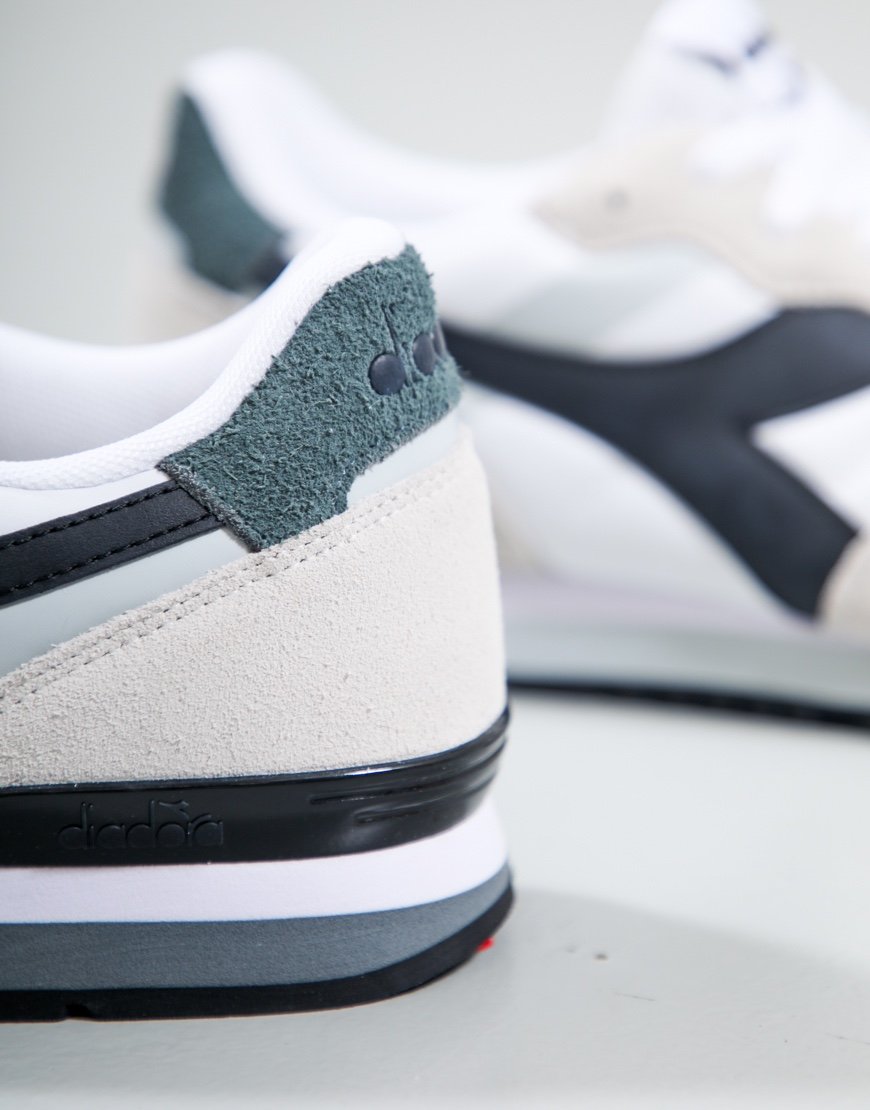 Diadora Camaro M2 Smooth Trainers White/Black/Poppy Seed