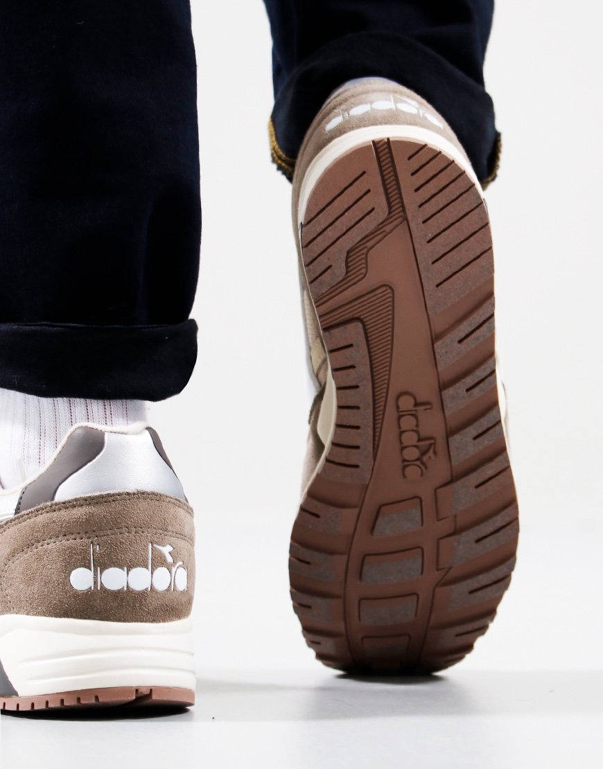 Diadora Uniseks N902 gymnastiekschoen, Vetiver Slate Zwart, 45 EU