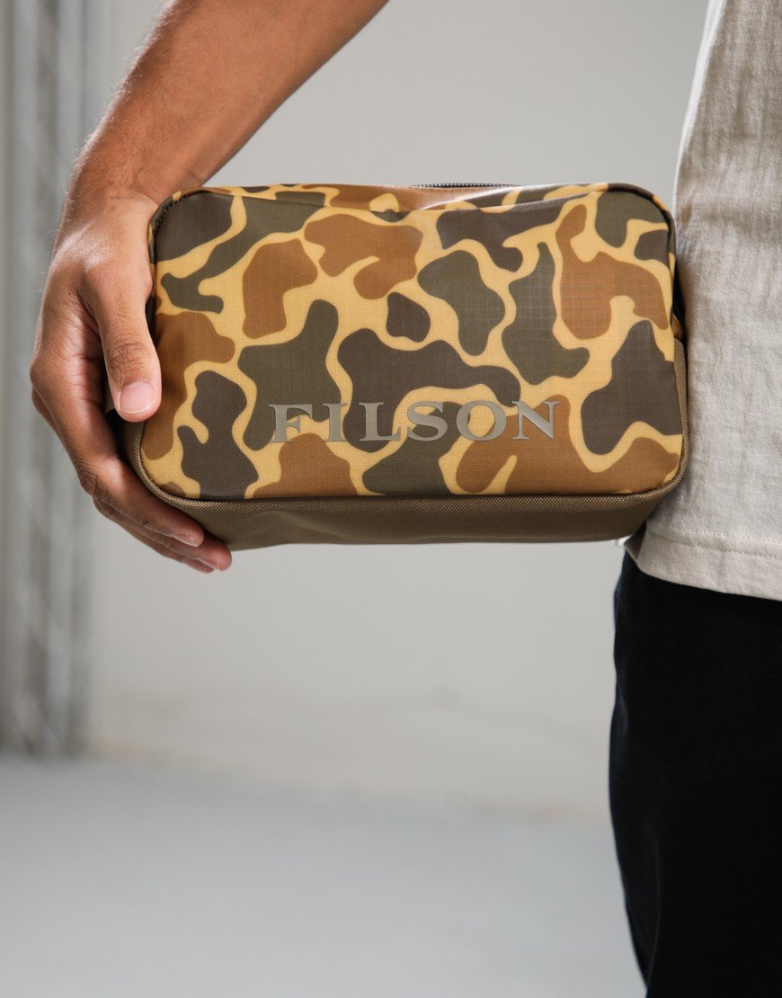 Filson All Weather Travel Pack Buckskin Camo