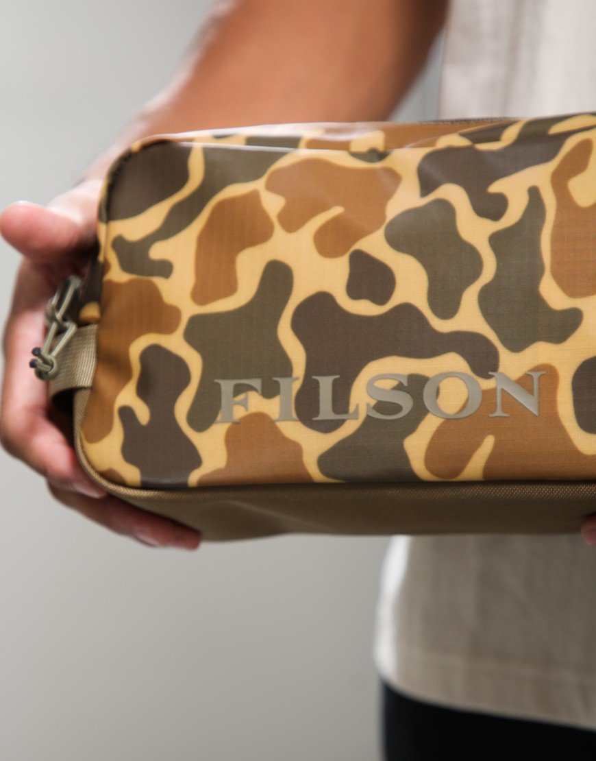Filson All Weather Travel Pack Buckskin Camo