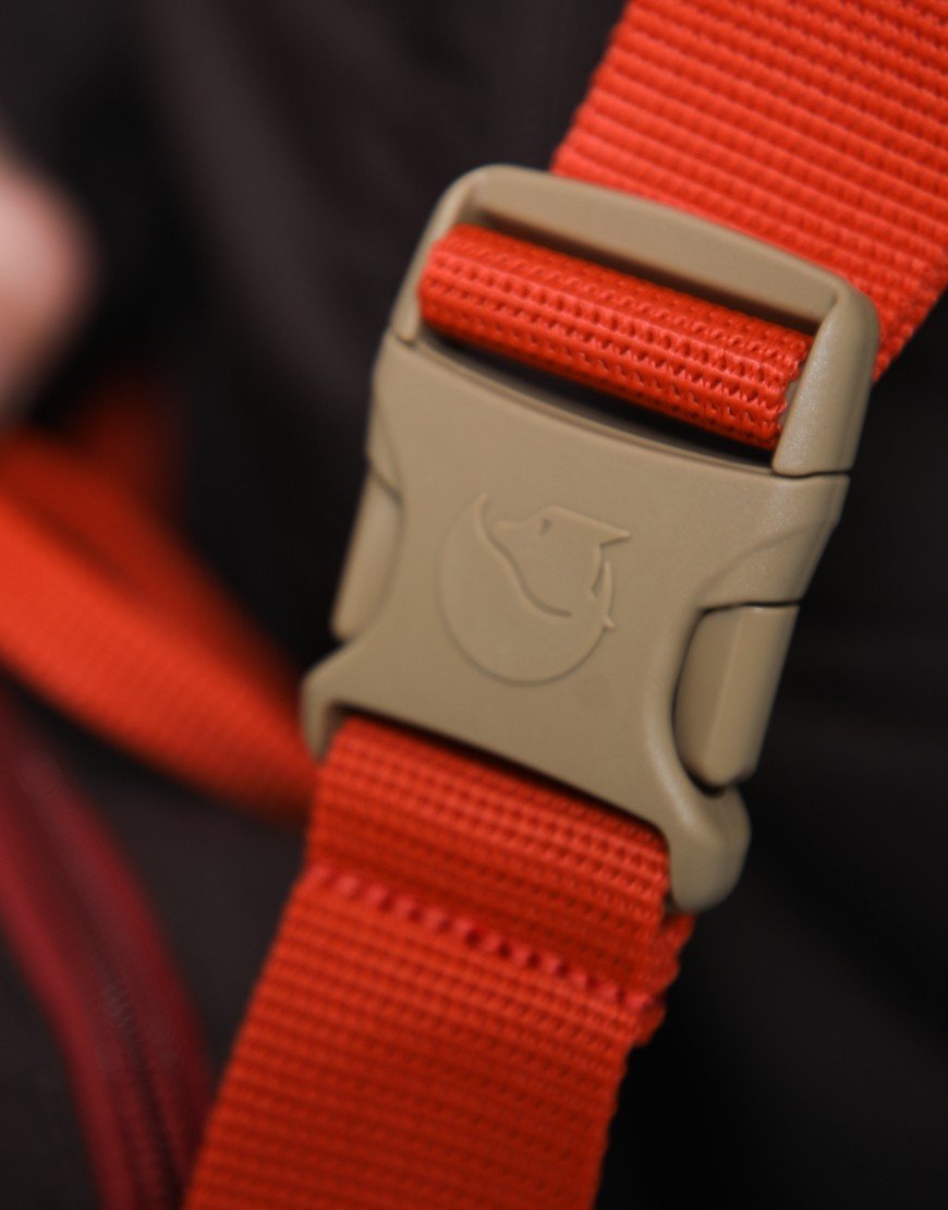 Fjällräven Kånken Koncept Crossbody Black Oak/Rowan Red