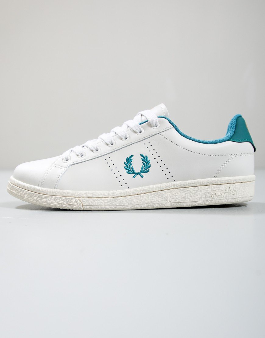 Fred Perry B721 Trainers Leather Porcelain