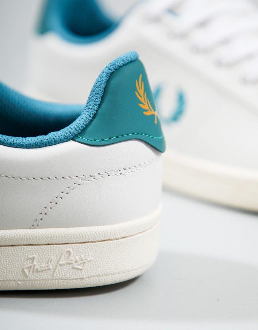 Fred Perry B721 Trainers Leather Porcelain