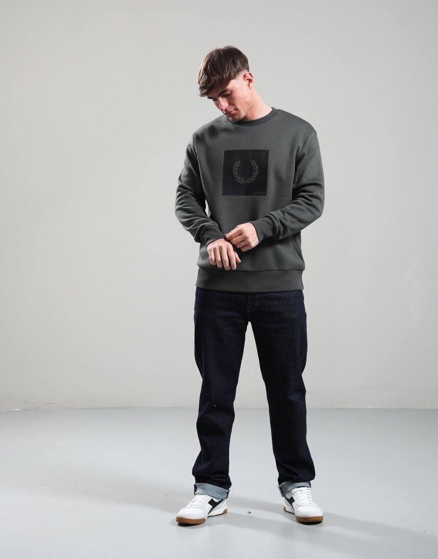 Fred Perry Box Graphic Sweat Field Green/Black