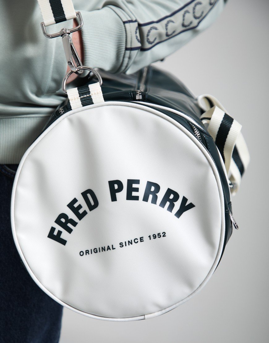 Fred Perry Classic Barrel Bag Grassroots /Ecru