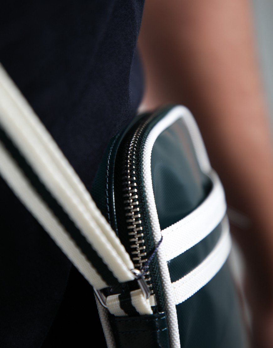 Fred Perry Classic Small Side Bag Grassroots /Ecru