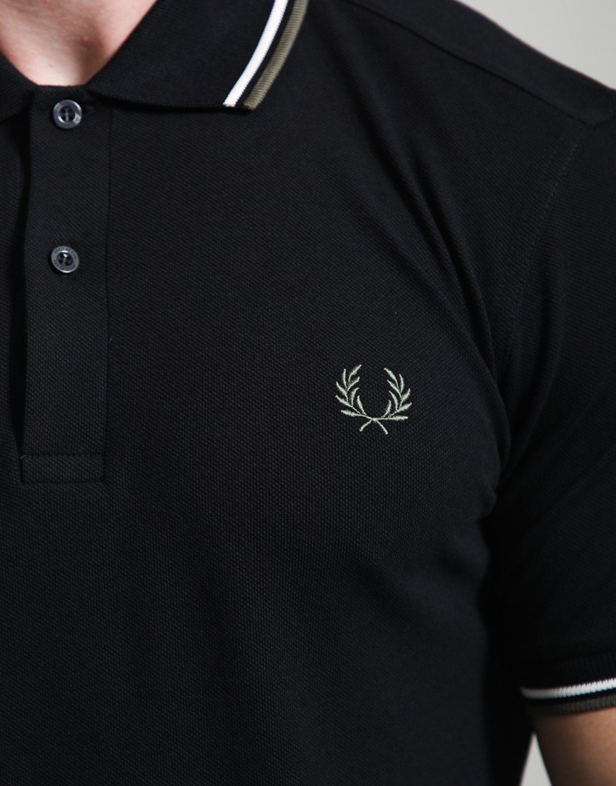 Fred Perry Twin Tipped Polo Shirt Black/Ecru/Laurel Wreath Green