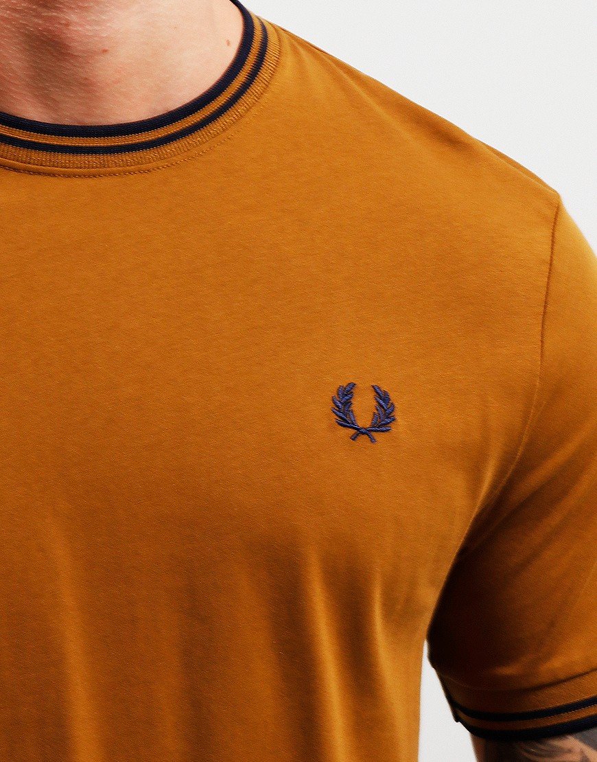 Fred Perry Twin Tipped T-Shirt Dark Caramel