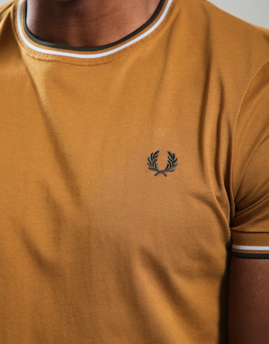 Fred Perry Twin Tipped T-Shirt Dark Caramel/Dusky Blue/Night Green