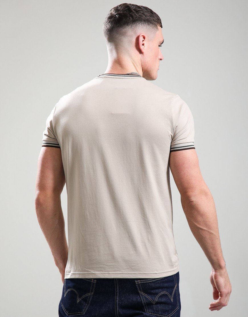 Fred Perry Twin Tipped T-Shirt Warm Oatmeal/Court Green/Burnt Tobacco