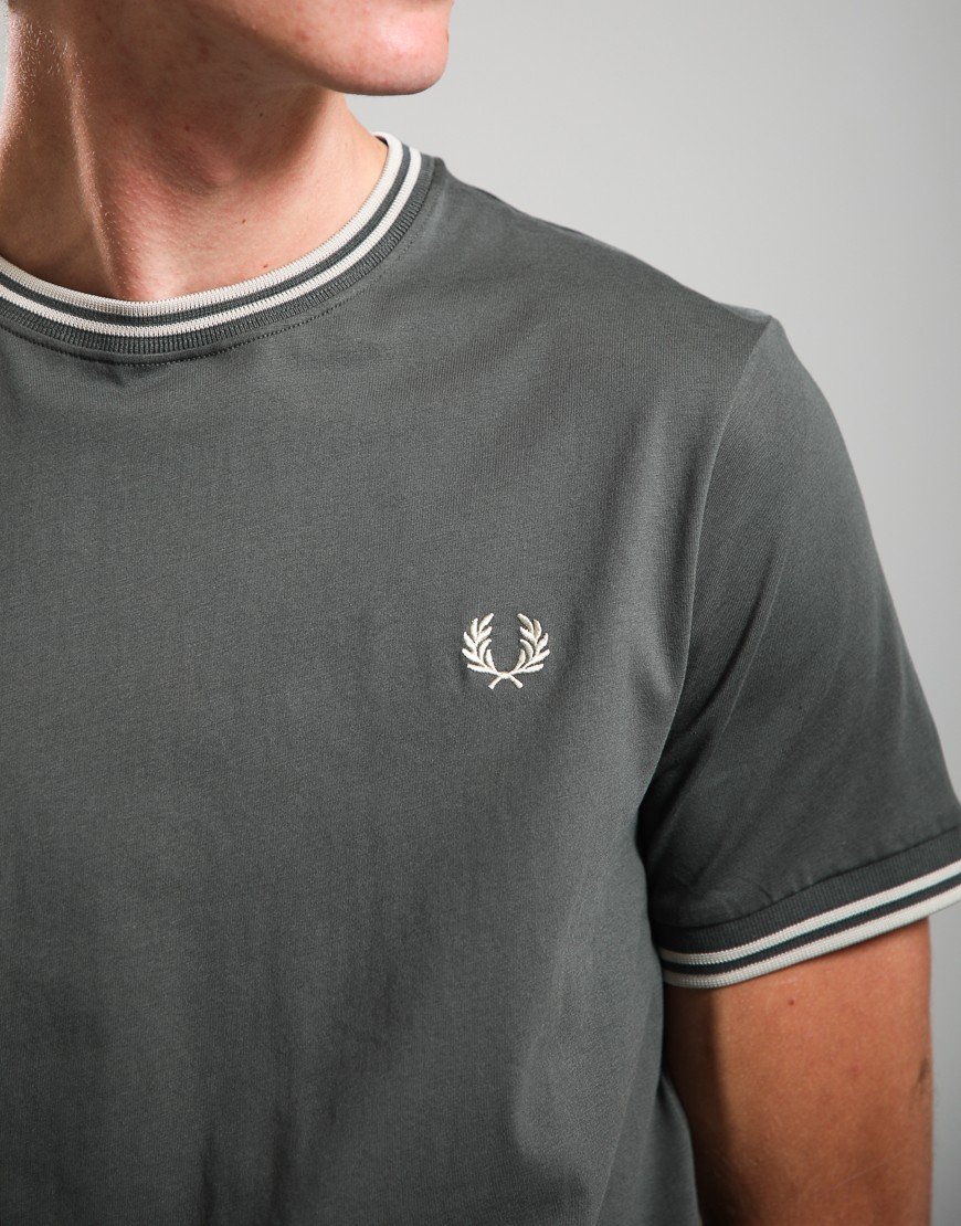Fred Perry Twin Tipped T-Shirt Field Green/Oatmeal