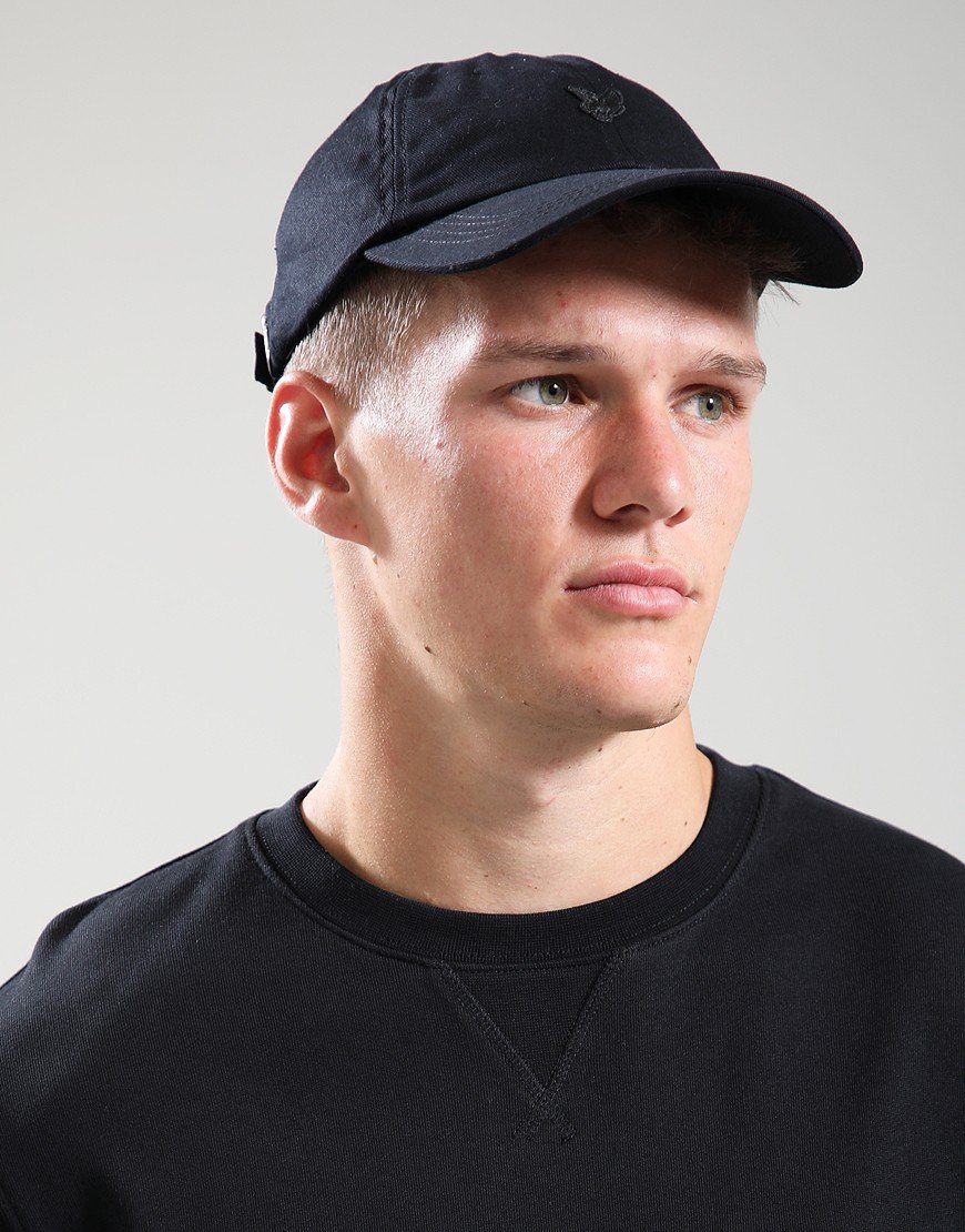 Lyle & Scott Tonal Eagle Cap Black