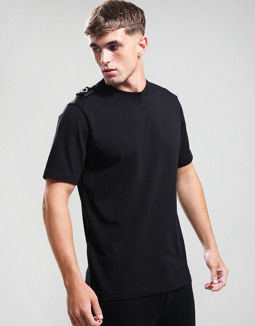 MA.Strum Badge T-Shirt Jet Black