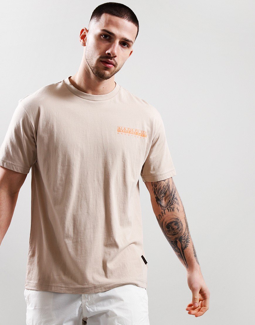 送料込★NAPAPIJRI★半袖Tシャツ S-Pajas Tシャツ Napapijri S-Pajas T-Shirt Humus Beige - Terraces Menswear