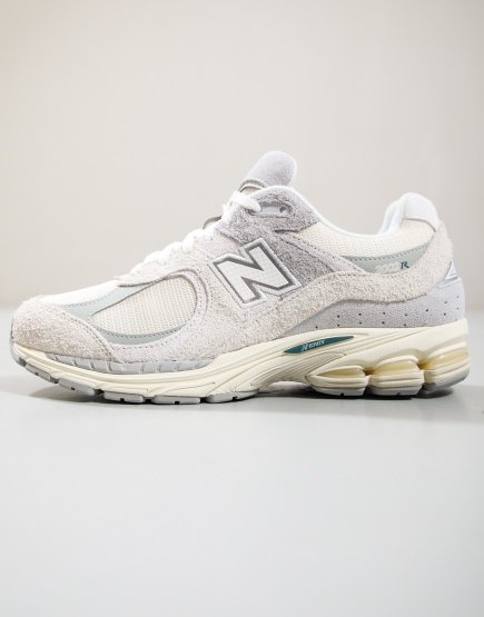 New Balance M2002RV1 Trainers Linen/Concrete/Slate Grey
