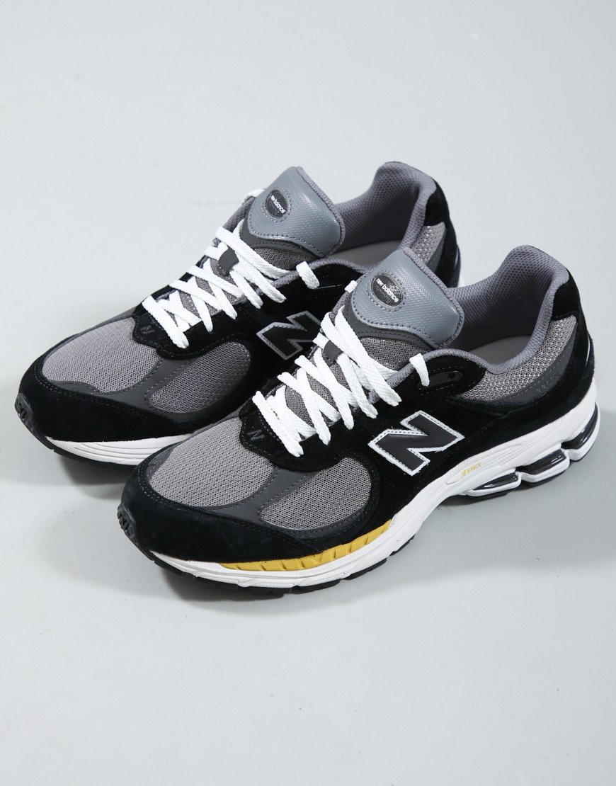 New Balance 2002R Trainers Black/Black Cement