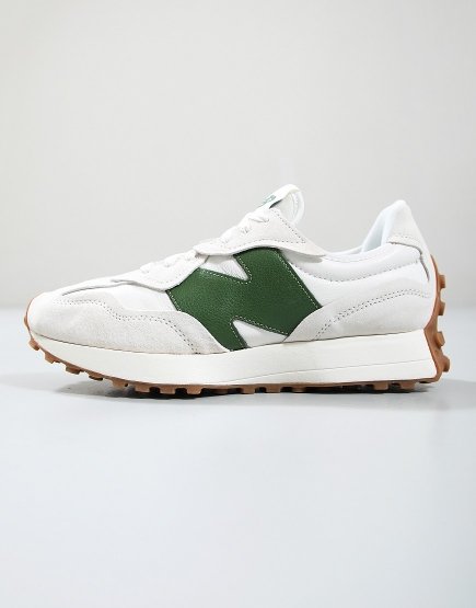 New Balance 327 Trainers Linen/Dark Alpine Green