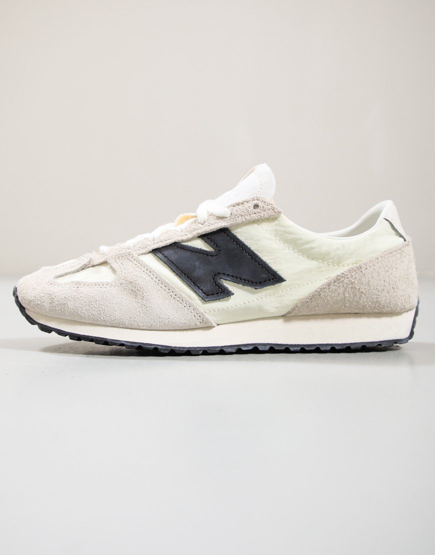 New Balance 471 Trainers Linen/Angora/Black