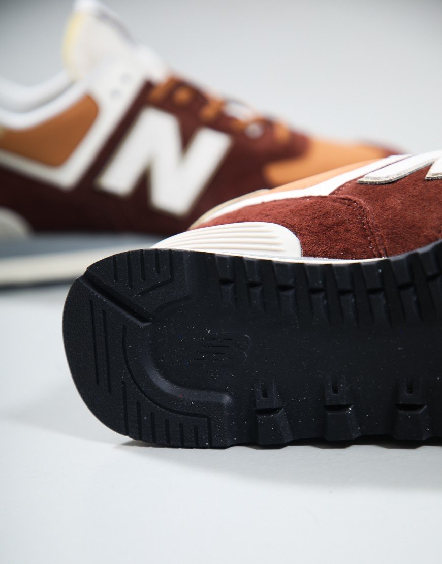 New Balance 574 Trainers Rich Oak/Baked Clay