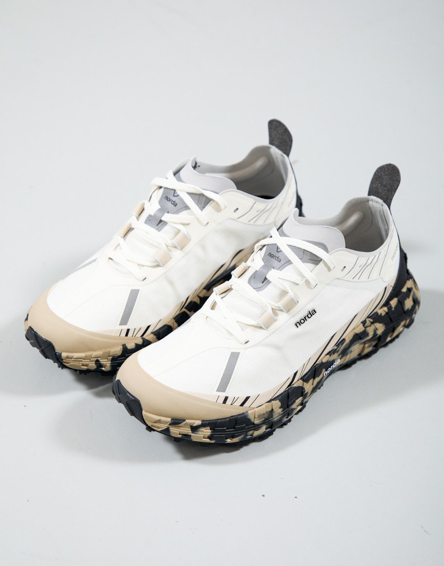 Norda 001A Trainers Abyss