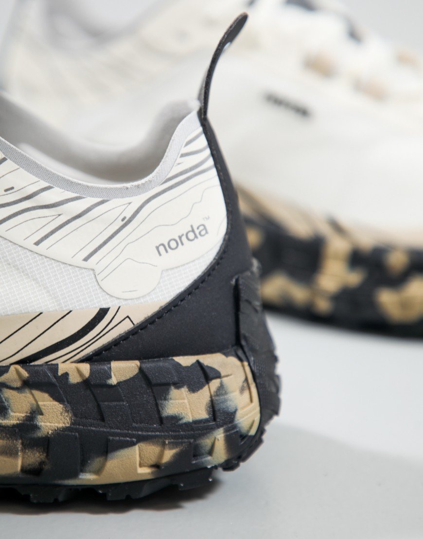 Norda 001A Trainers Abyss