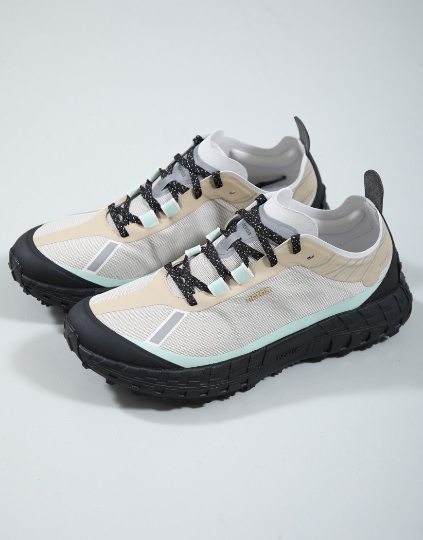 Norda 001A Trainers Astral