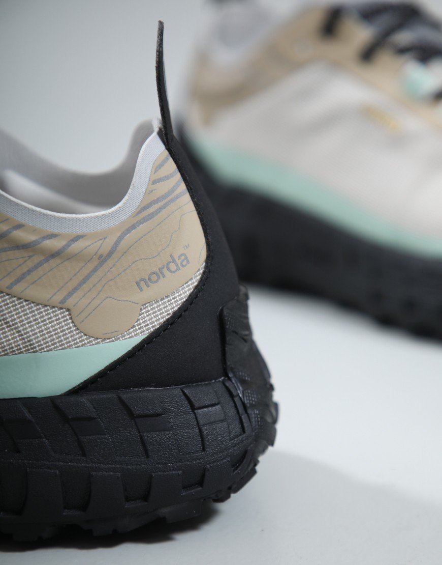 Norda 001A Trainers Astral