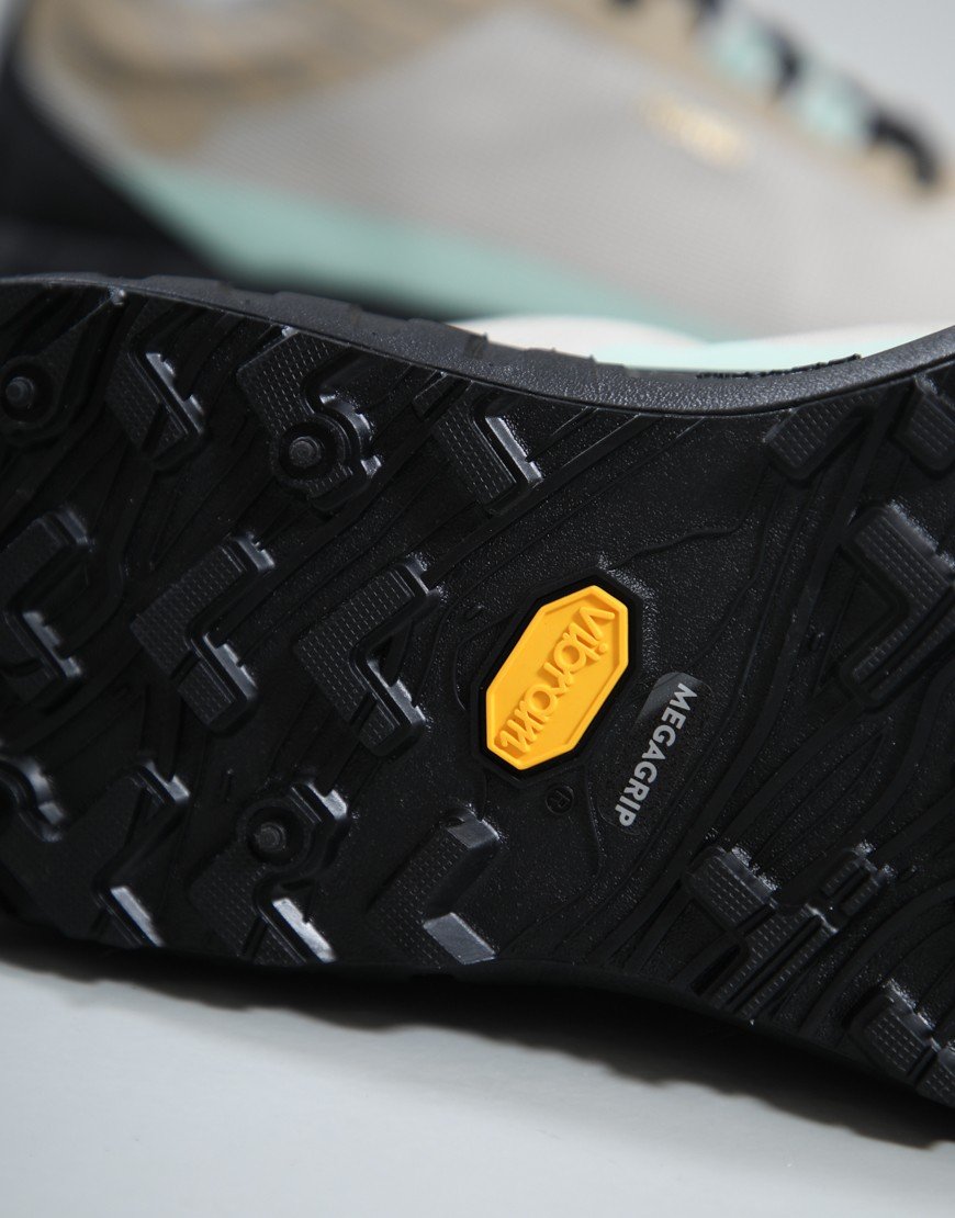 Norda 001A Trainers Astral