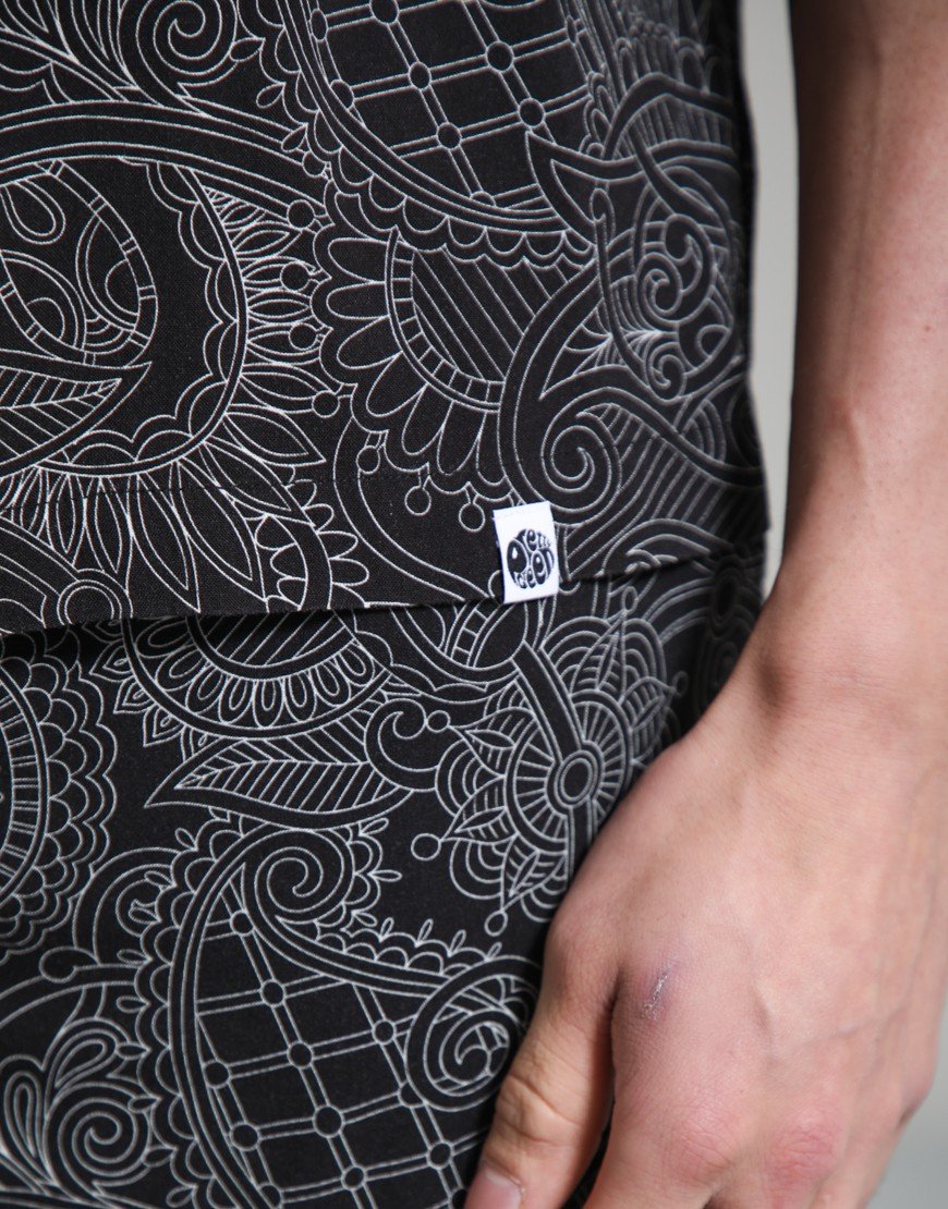 Pretty Green Resonance Linear Paisley Shirt Black