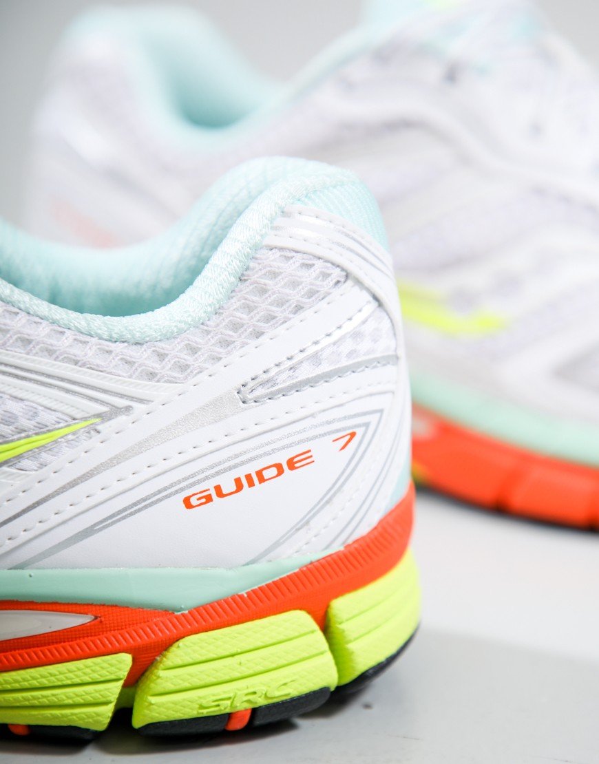 Saucony Guide 7 Trainers Tofu