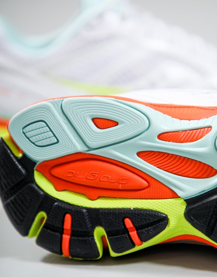 Saucony Guide 7 Trainers Tofu