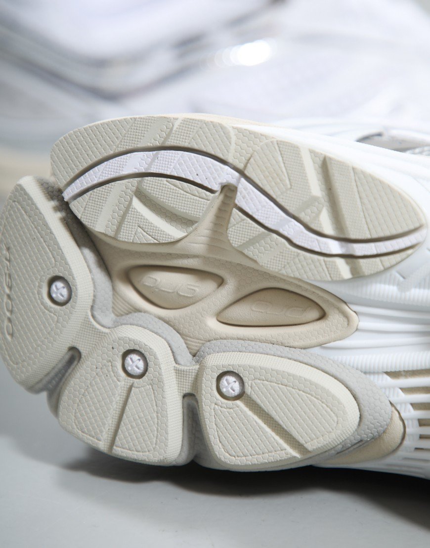 Saucony Progrid Omni 9 Trainers White/Eggshell