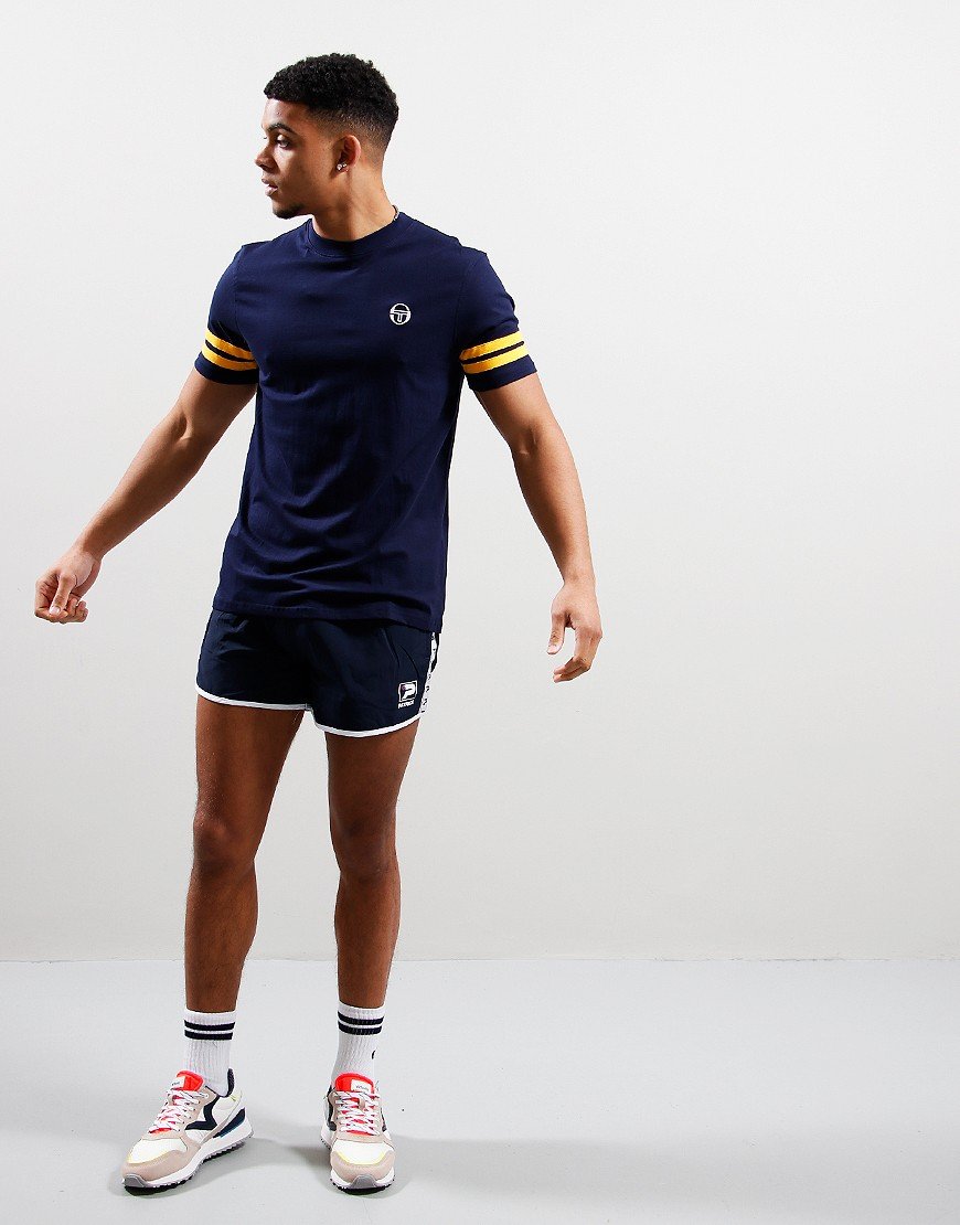 Maglietta Uomo Sergio Tacchini Master Girocollo – Blu Marittimo Con Striscia Bianca, 100% Cotone
