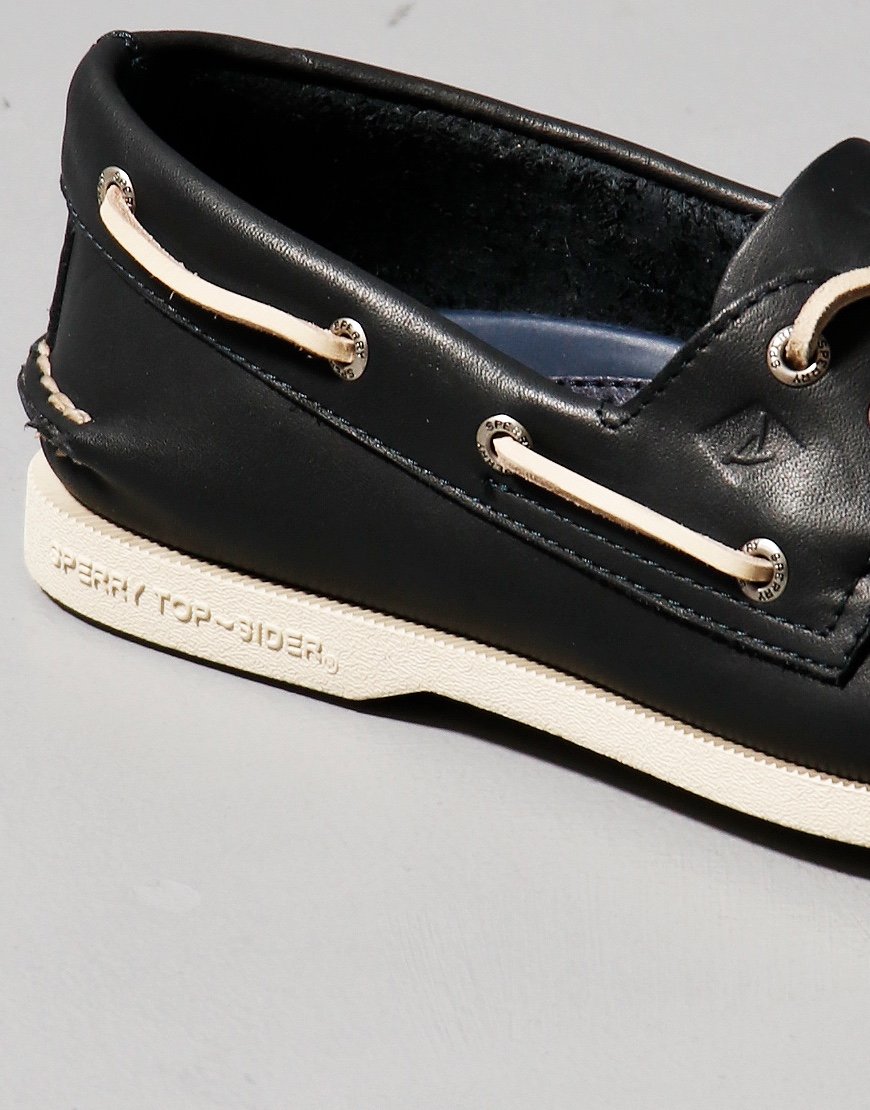 sperry 2 eye