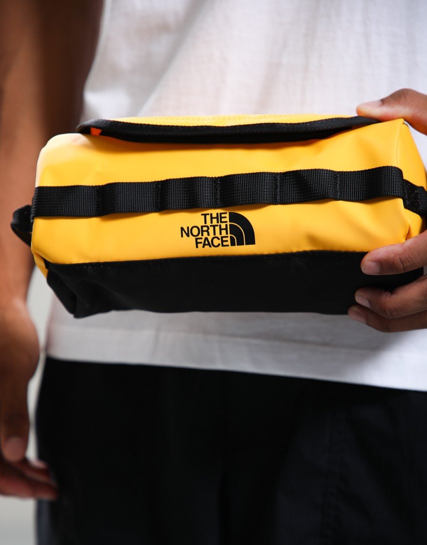 The North Face Base Camp Travel Washbag Summit Gold/Black