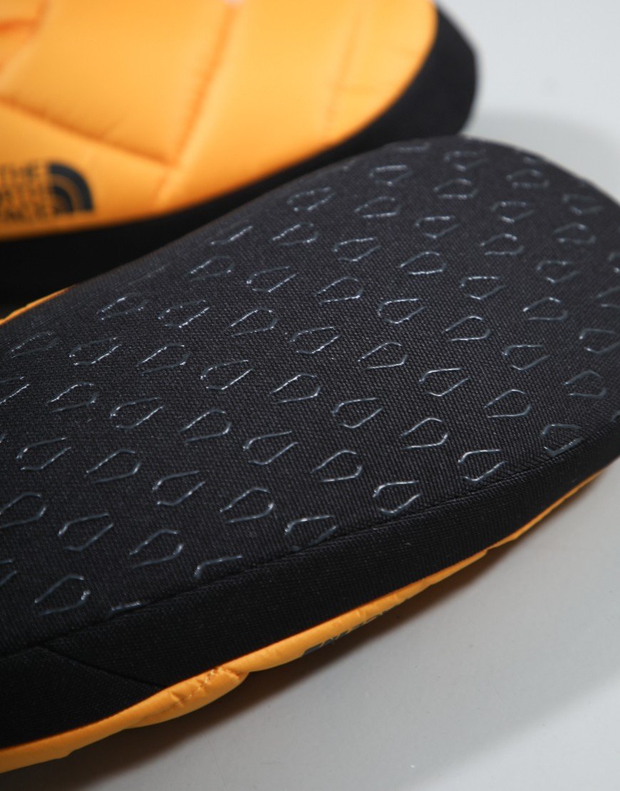 The North Face NSE IV Tent Mules Summit Gold/Black