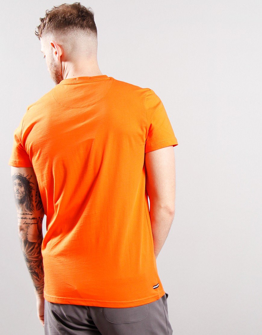 Urban Backwoods – Maglietta Uomo 'Property Of Litchfield Penitentiary' Arancione – Taglia S