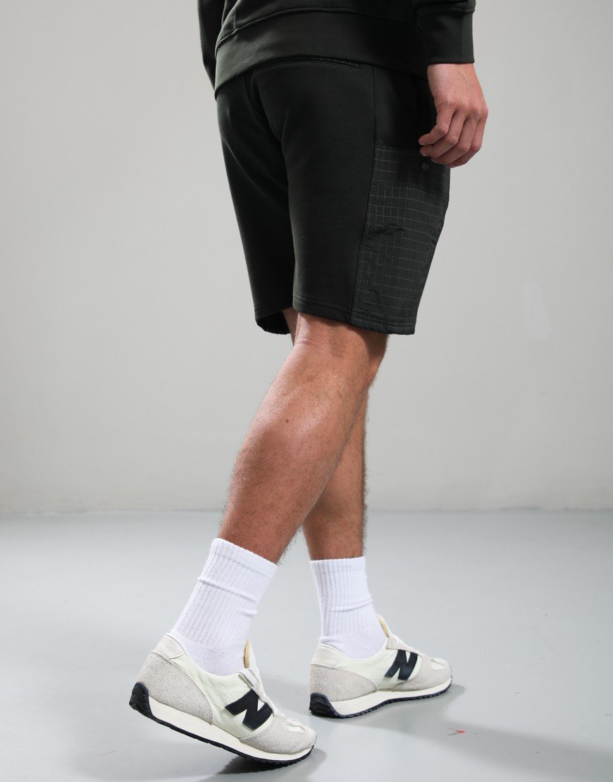 Weekend Offender Chiyoda Shorts Black Forest Green