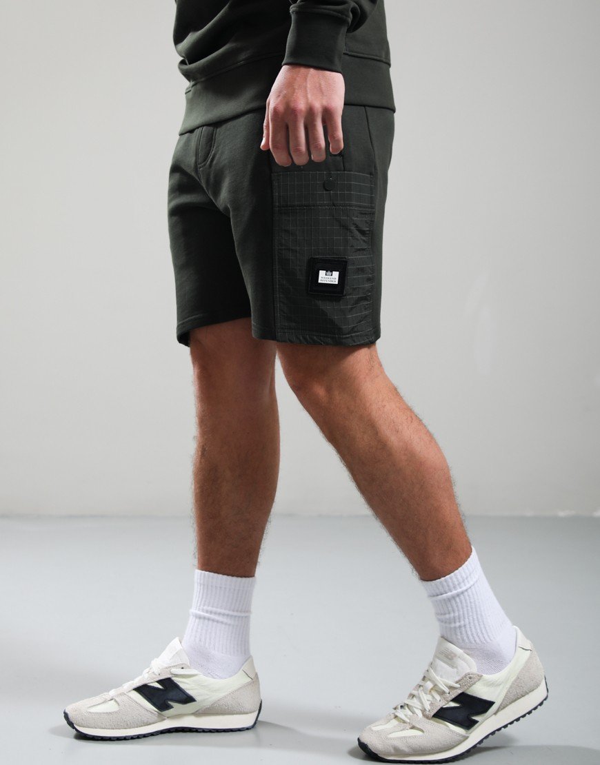 Weekend Offender Chiyoda Shorts Black Forest Green