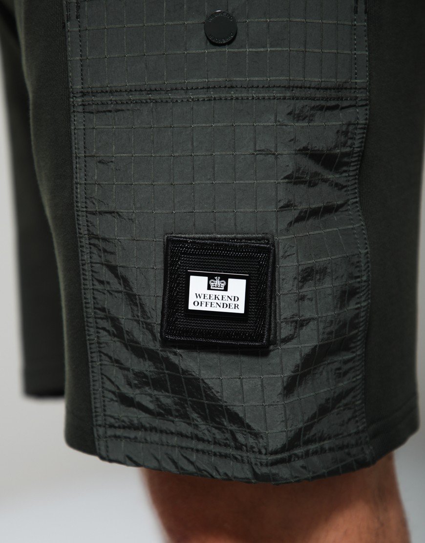 Weekend Offender Chiyoda Shorts Black Forest Green