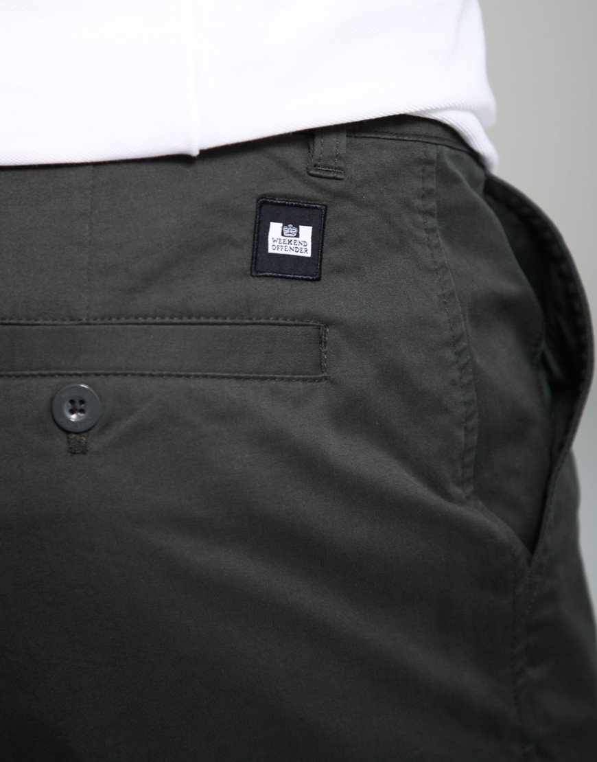 Weekend Offender Ivan Chino Shorts Black Forest